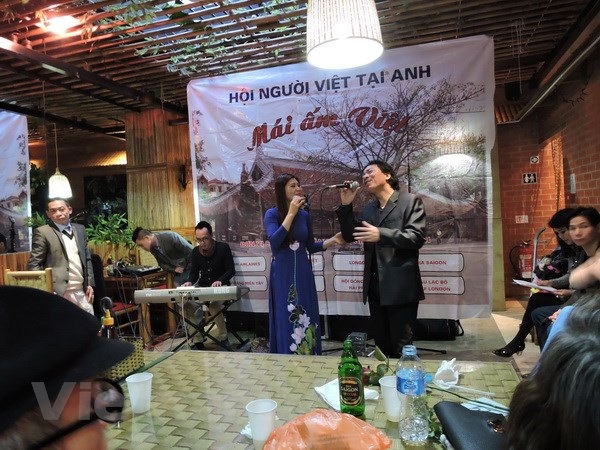 Kiều bào tại Anh hội ngộ tại sự kiện "Mái ấm Việt" 2016 - 1