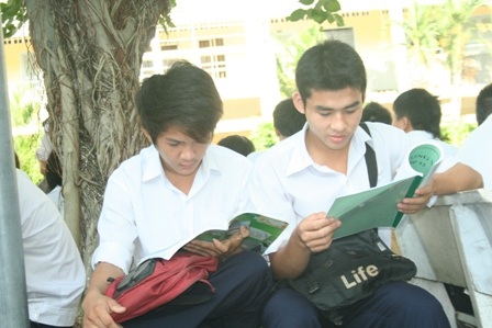 Thí sinh bước vào buổi thi đầu tiên - 3