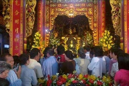 Chiêm bái 4 pho tượng Phật ngọc lớn nhất Việt Nam - 4 Chiêm bái 4 pho tượng Phật ngọc lớn nhất Việt Nam - 4