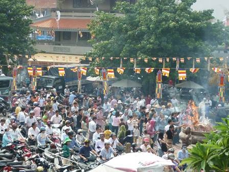 Lắng lòng tưởng nhớ công ơn đấng sinh thành trong ngày Vu Lan   - 1