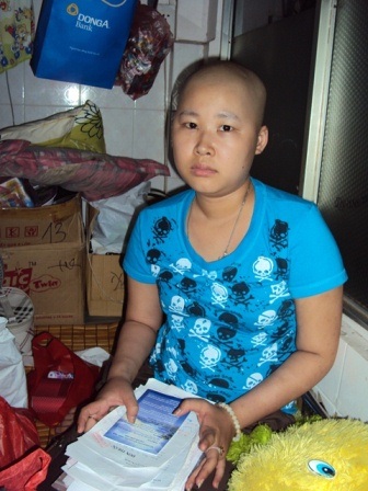 Bi đát hoàn cảnh hai cha con hai bệnh viện song song - 1 Bi đát hoàn cảnh hai cha con hai bệnh viện song song - 1