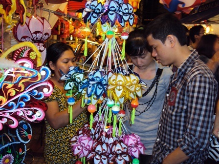 Bạn trẻ nao lòng nhớ Trung thu xưa - 1