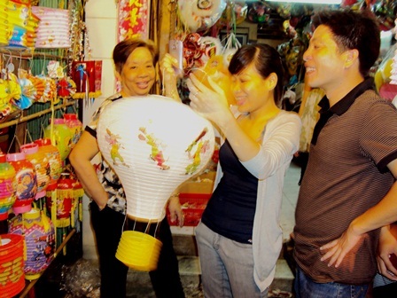 Nhộn nhịp phố đèn lồng đêm Trung thu - 5