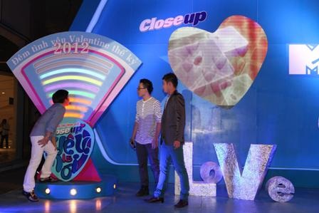 Mùa Valentine của những người... tự tin - 3 Mùa Valentine của những người... tự tin - 3