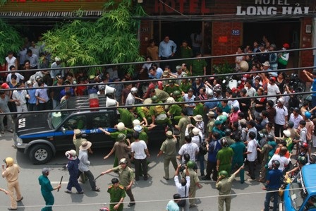 Một số hình ảnh PV Dân trí ghi nhận tại hiện trường.