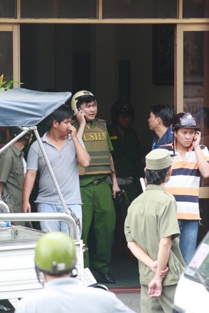 Bầu không khí căng thẳng bao trùm (Ảnh: Thảo Trần)