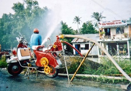 Xe cứu hỏa tự chế và ảnh chụp hoạt động của xe