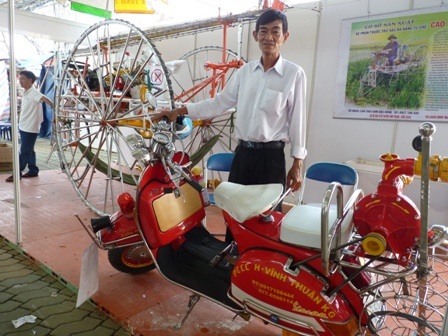 Xe cứu hỏa tự chế và ảnh chụp hoạt động của xe