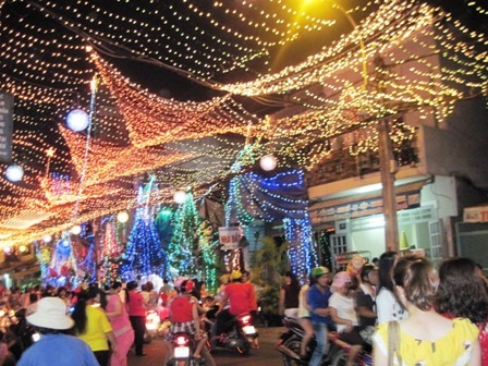 Khu vui chơi tại tầng 5 của trung tâm thương mại Diamond Plaza là điểm thu hút nhiều bạn trẻ