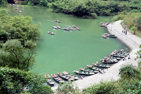 Đến lễ hội đền Trần chiêm ngưỡng “Vịnh Hạ Long trên cạn”