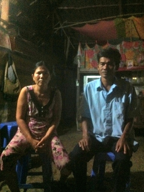 Ngôi nhà xiêu vẹo của anh Ái, chị Thu (ảnh: Thu Ngân)