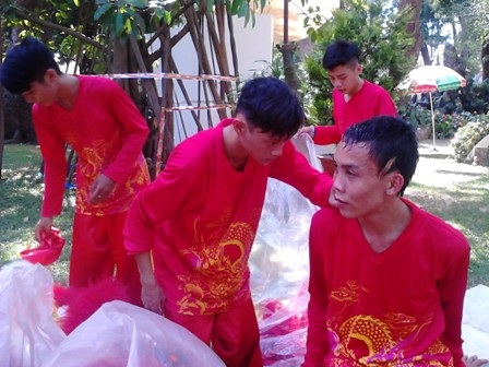 Nghề lân sư rồng: sau rằm mới... ăn tết - 2 Nghề lân sư rồng: sau rằm mới... ăn tết