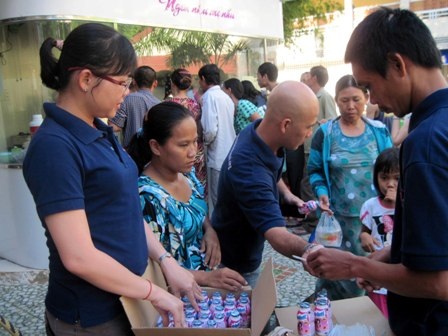 Các thành viên HCMNA hi sinh ngày nghỉ cuối tuần để tham gia Bữa sáng yêu thương