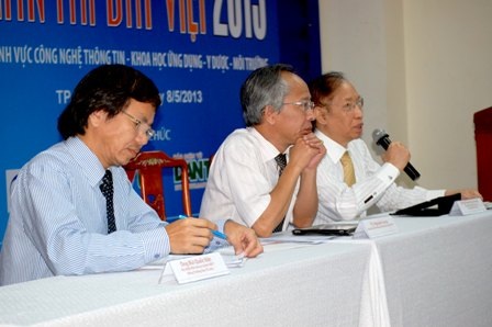 Họp báo phát động Giải thưởng Nhân tài Đất Việt 2013 tại TPHCM 