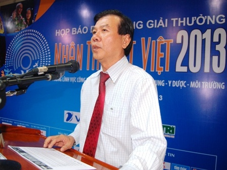Họp báo phát động Giải thưởng Nhân tài Đất Việt 2013 tại TPHCM 