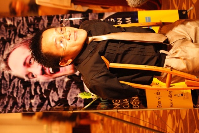 Dù đã ngoài 90, Giáo sư Trần Văn Khê vẫn đến tham dự chương trình đầy ý nghĩa này