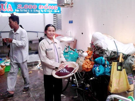 Bữa cơm 2000 đồng cần lắm những đôi tay chung sức