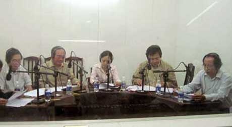 Giảm tải bệnh viện nhờ kết nối thông tin và thẻ ATM