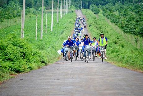 Hành trình Miền Đông anh dũng đi qua những cung đường tuyệt đẹp
