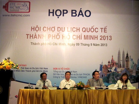 Buổi họp báo công bố Hội chợ du lịch Quốc tế TPHCM năm 2013 tại TPHCM chiều 9/9