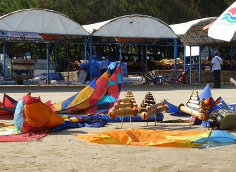 Diều đơn thả 1 dây (có khung và không khung) mang bản sắc riêng của các đội