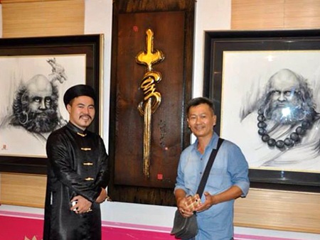 TPHCM có 150 ông đồ sẽ xuống phố tết Giáp Ngọ - 4 Phố ông đồ ngày càng hoành tráng, rực rỡ hơn (ảnh Phố ông đồ xuân Quý Tỵ 2013)