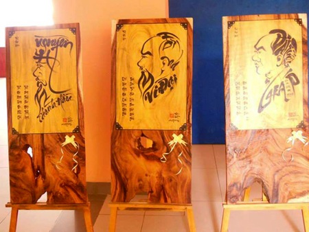 Phố ông đồ ngày càng hoành tráng, rực rỡ hơn (ảnh Phố ông đồ xuân Quý Tỵ 2013)