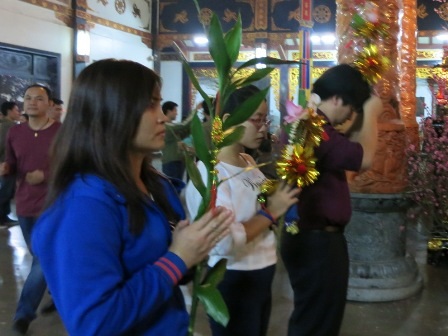 Chùa Vĩnh Nghiêm (quận 3) đón hàng ngàn Phật tử đi lễ chùa đầu năm