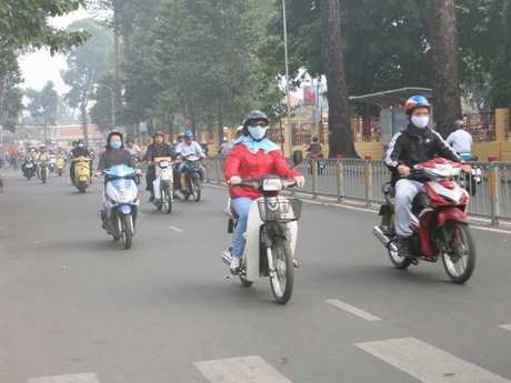 Mọi người đều phải mặc ấm khi đường vào sáng sớm và đêm khuya