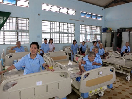 Trung tâm có 2 khu bại liệt dành cho nam và nữ, mỗi khu 60 bệnh nhân