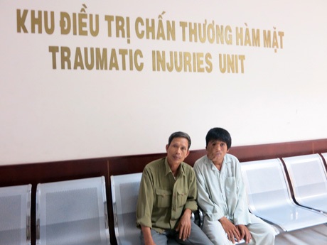 Anh Hoàng Thanh Tuấn trong đợt phẫu thuật khối u ở hàm mặt tại BV Răng hàm mặt Trung ương (TPHCM)