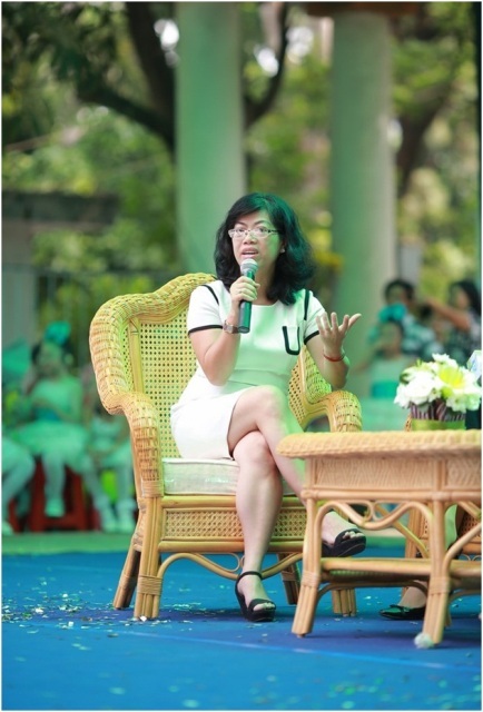 Cả phụ huynh và bé đều hào hứng tham gia các trò chơi tại chương trình