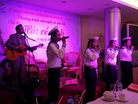 Nhạc sĩ Thế Hiển: “Tình yêu Tổ quốc từ người lính đảo ùa vào sáng tác của tôi” - 2 Nhạc sĩ Thế Hiển: “Tình yêu Tổ quốc từ người lính đảo ùa vào sáng tác của tôi”