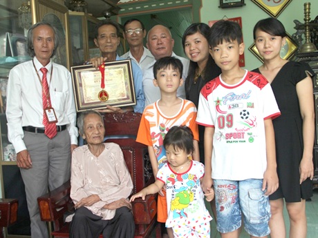 Năm 2011, Tổ chức Kỷ lục Việt Nam đã công nhận cụ Nguyễn Thị Trù là