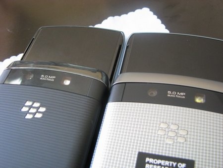 2 mẫu BlackBerry “độc” bất ngờ xuất hiện tại Việt Nam - 13 2 mẫu BlackBerry “độc” bất ngờ xuất hiện tại Việt Nam - 13