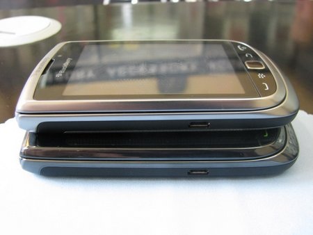 2 mẫu BlackBerry “độc” bất ngờ xuất hiện tại Việt Nam - 16 2 mẫu BlackBerry “độc” bất ngờ xuất hiện tại Việt Nam - 16