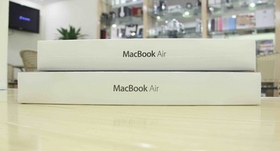 MacBook Air 2011 về Việt Nam sau 3 ngày “lên kệ” - 1 MacBook Air 2011 về Việt Nam sau 3 ngày “lên kệ” - 1