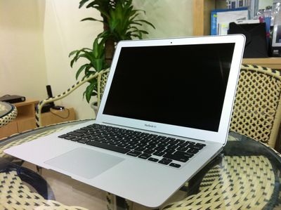 MacBook Air 2011 về Việt Nam sau 3 ngày “lên kệ” - 3