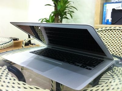 MacBook Air 2011 về Việt Nam sau 3 ngày “lên kệ” - 4