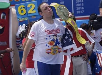 Thú vị cuộc thi ăn hot dog thường niên tại New York - 7 Thú vị cuộc thi ăn hot dog thường niên tại New York - 7