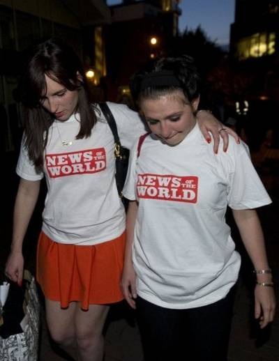 “Tuần báo lá cải” nhất nước Anh phát hành số cuối cùng - 2 “Tuần báo lá cải” nhất nước Anh phát hành số cuối cùng - 2