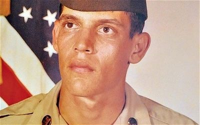 Phát hiện người mất tích 27 năm trong ống khói của ngân hàng - 1