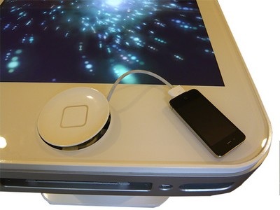 Cận cảnh chiếc iPhone 4 khổng lồ - 10 Cận cảnh chiếc iPhone 4 khổng lồ - 10