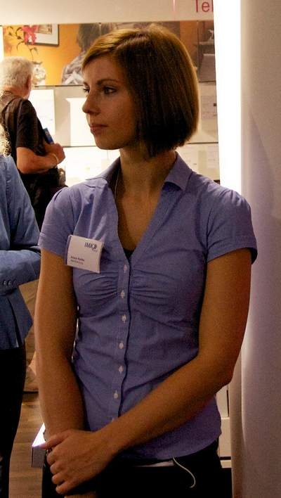 Ngắm “chân dài” khuấy động triển lãm IFA 2011 - 13