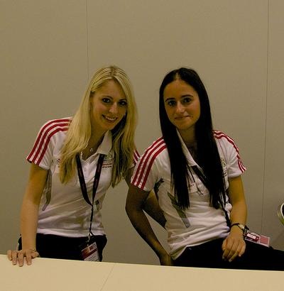 Ngắm “chân dài” khuấy động triển lãm IFA 2011 - 18