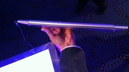 “Sờ tận tay” laptop siêu mỏng Zenbook của Asus - 5