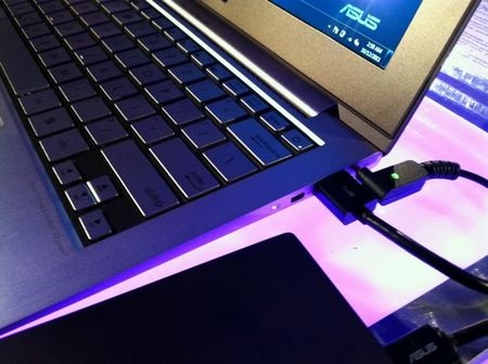“Sờ tận tay” laptop siêu mỏng Zenbook của Asus - 8