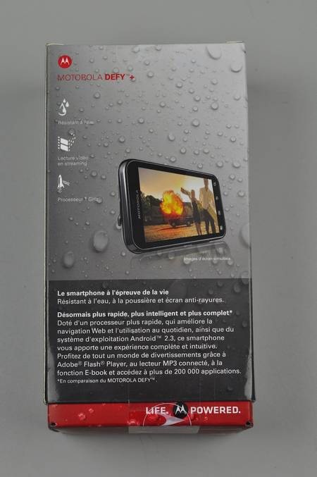 Motorola Defy Plus “nồi đồng cối đá” tại Việt Nam - 1