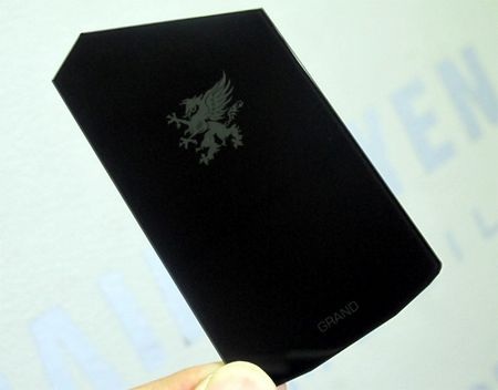Smartphone đầu tiên của Mobiado có giá “khủng” tại VN - 11 Smartphone đầu tiên của Mobiado có giá “khủng” tại VN - 11