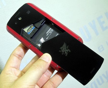 Smartphone đầu tiên của Mobiado có giá “khủng” tại VN - 12 Smartphone đầu tiên của Mobiado có giá “khủng” tại VN - 12